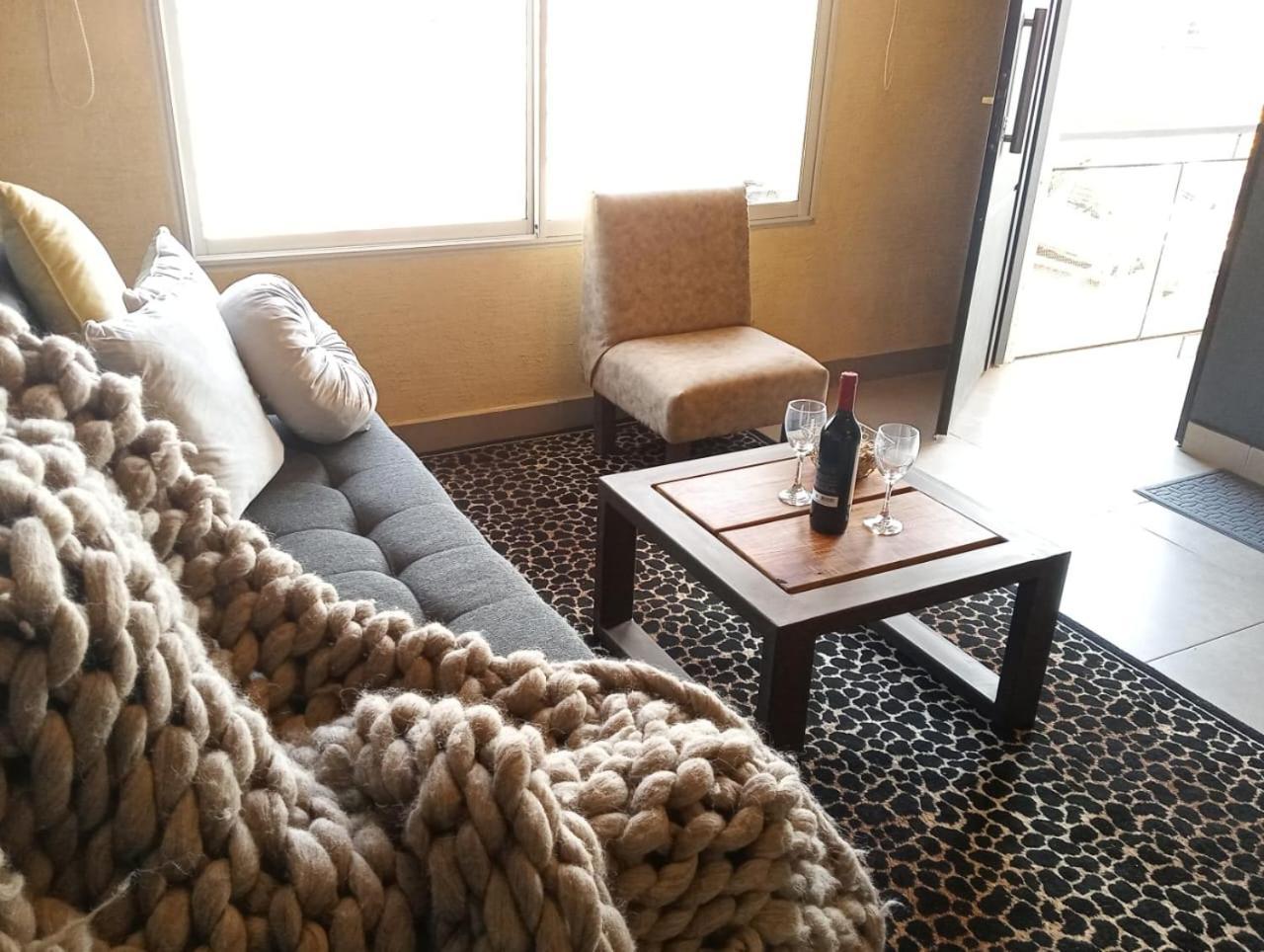 Departamento Boutique De Disenador " Terraza 22 " - Cochera- Vista A La Montana- Cancelacion Gratuita- Pagaras En El Alojamiento Mendoza Buitenkant foto